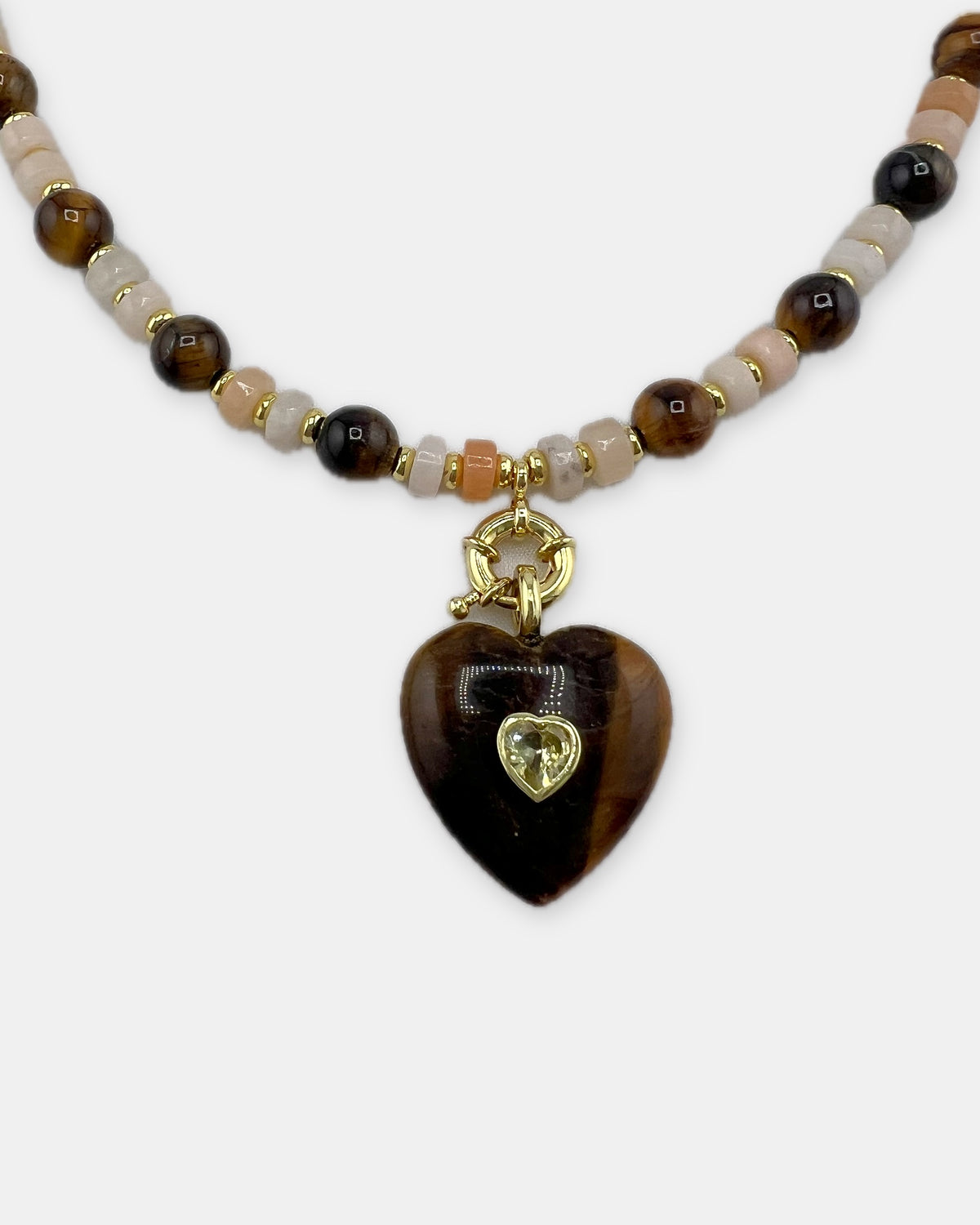 Izoa Rosamund Gemstone Heart Necklace in Tiger's Eye – close-up detail