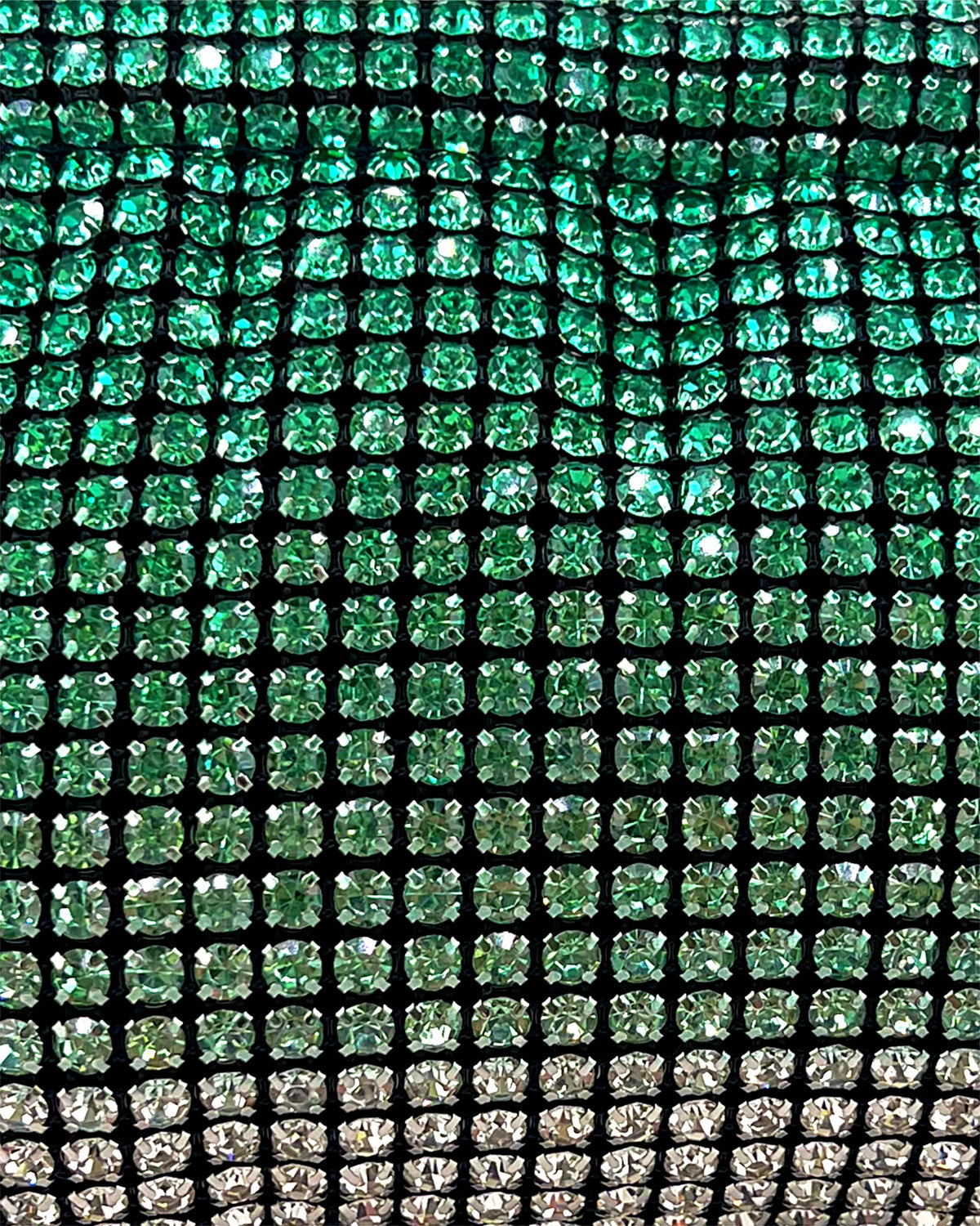 Izoa Seraphina Crystal Mesh Clutch in Emerald – close-up detail