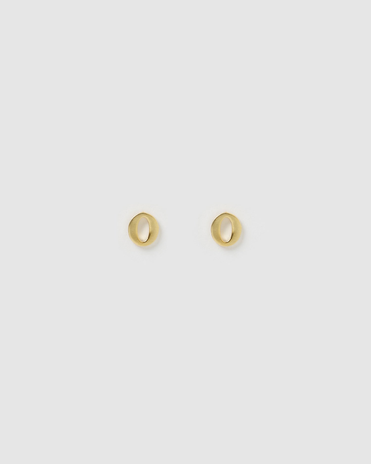 Izoa Little Letter O Stud Earrings Gold