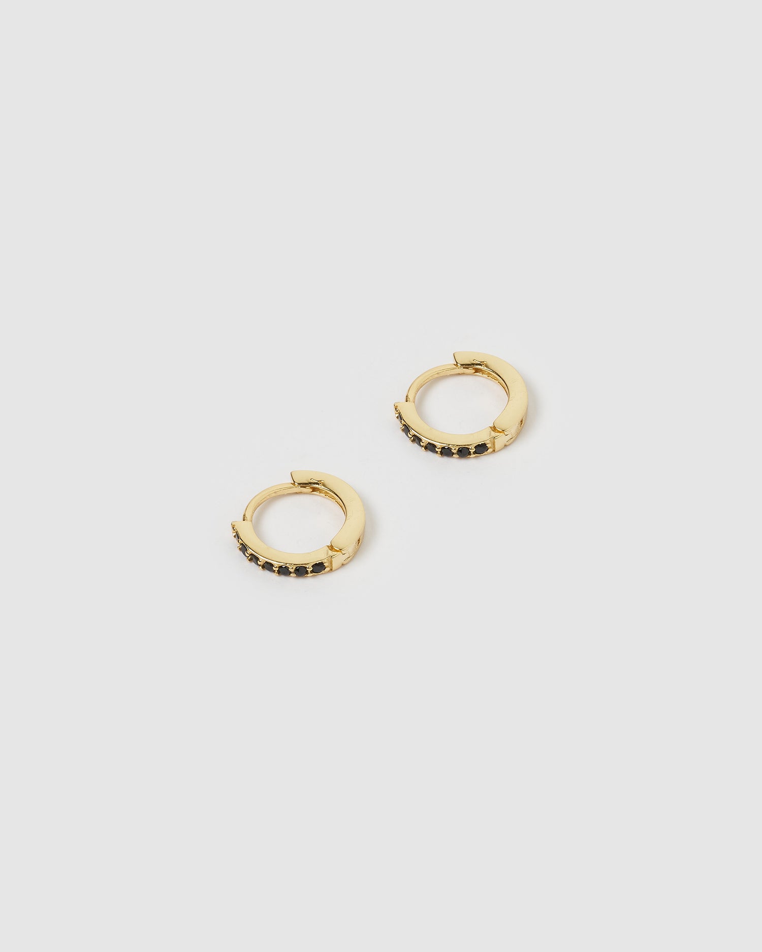 Izoa Jas Mini Huggie Earrings Gold Black