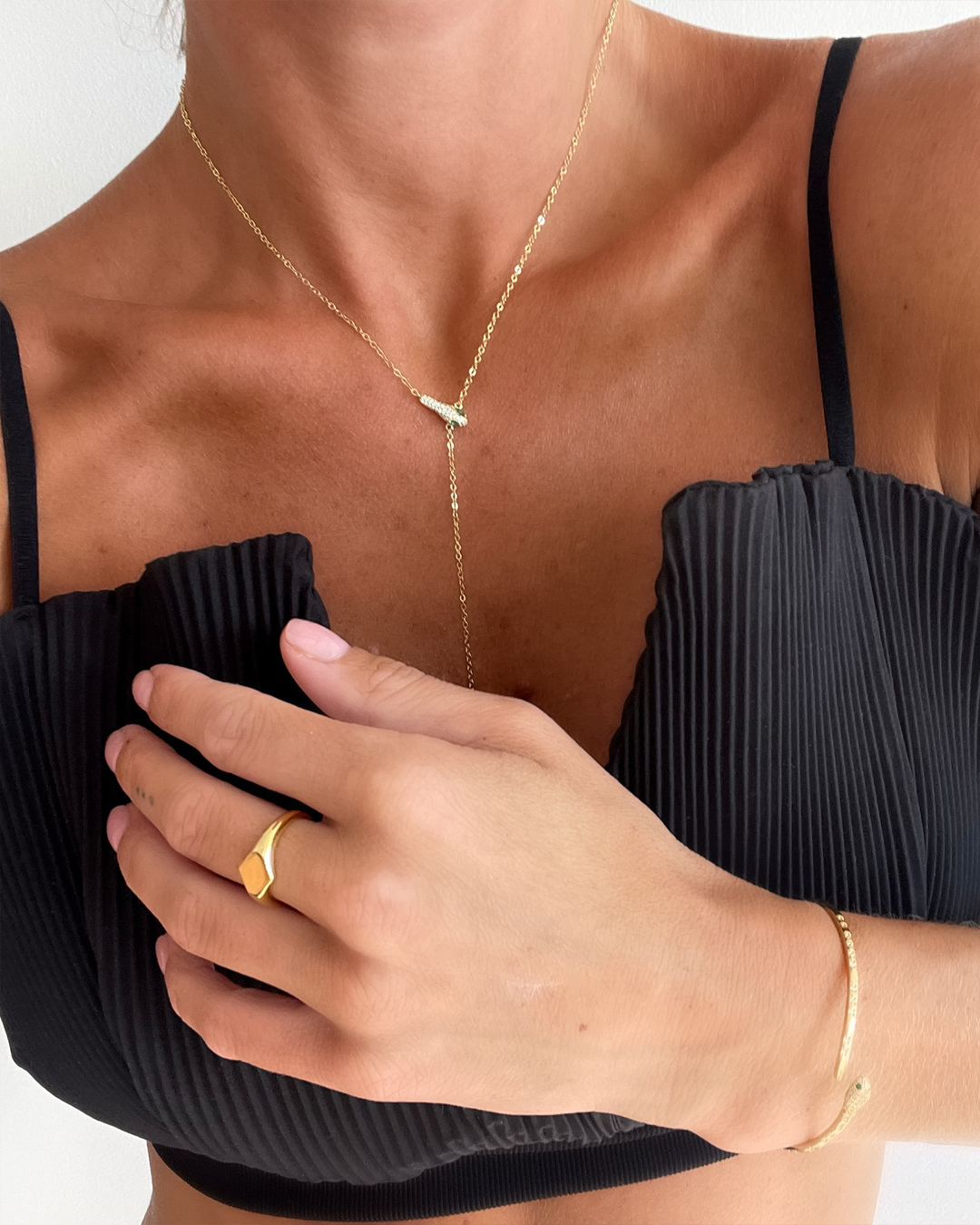 Izoa Hailey Snake Head Necklace Gold