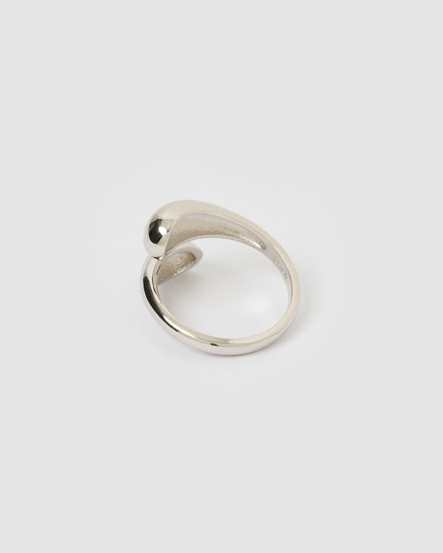 Izoa Shadow Ring Silver