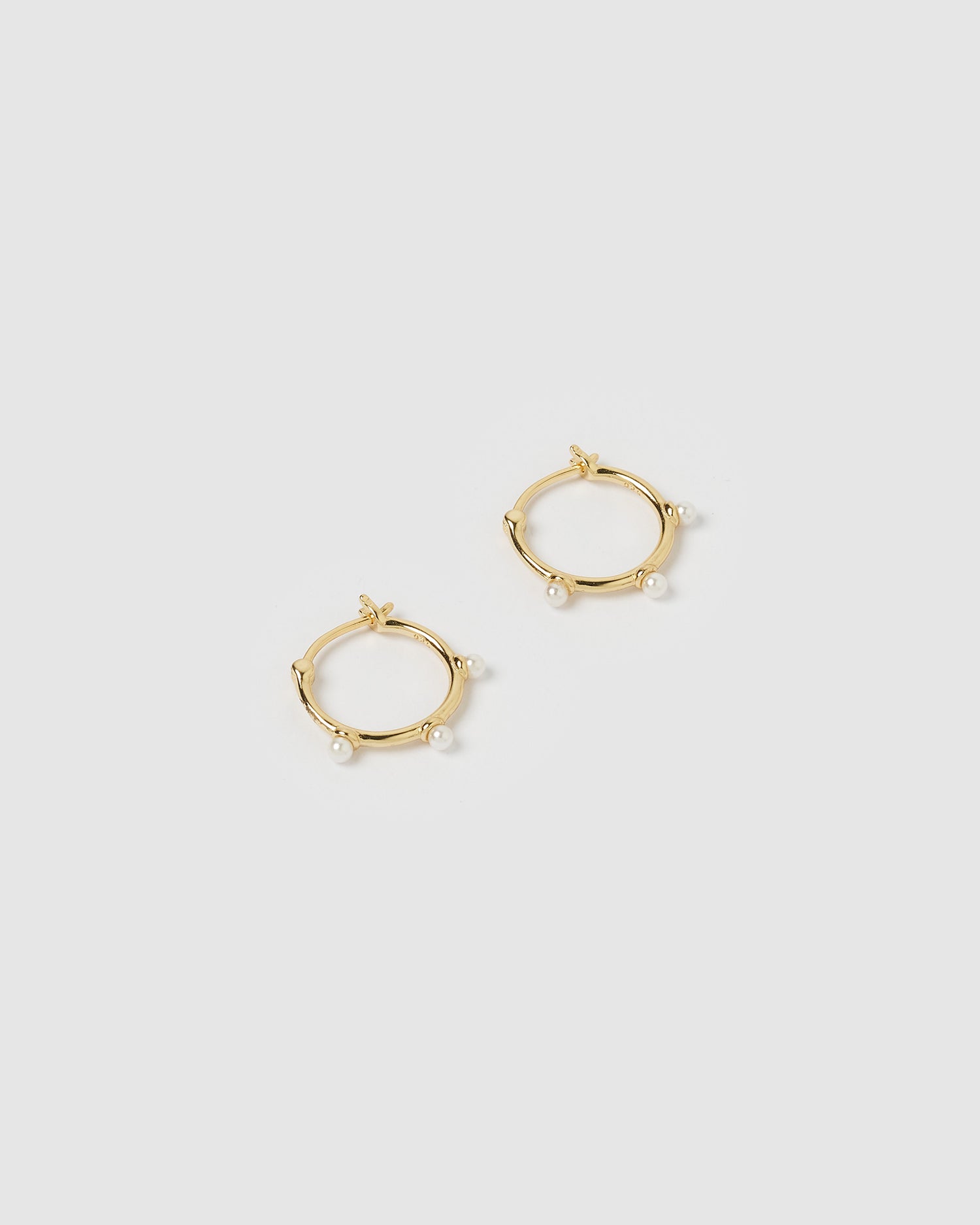 Izoa Skye Hoop Earrings Gold