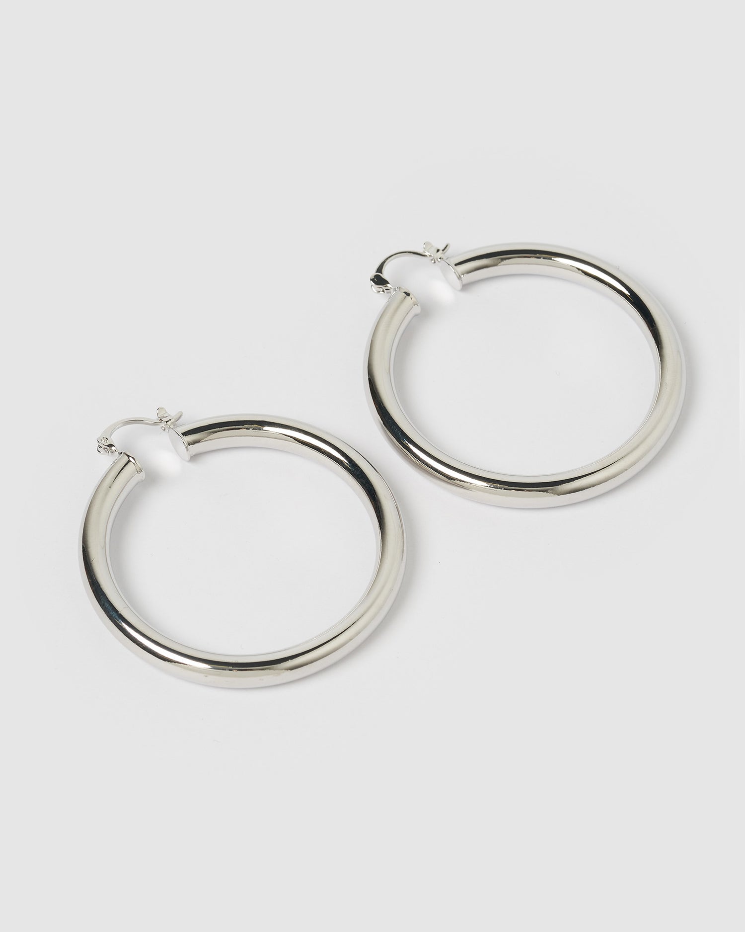 Izoa Teddy Hoop Earrings Silver